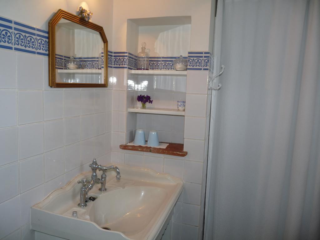 Chambres D'Hotes Les Pesques Palaminy 객실 사진
